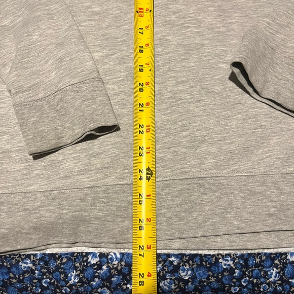 Nintendo Sweatshirt - Picture 5 of 8